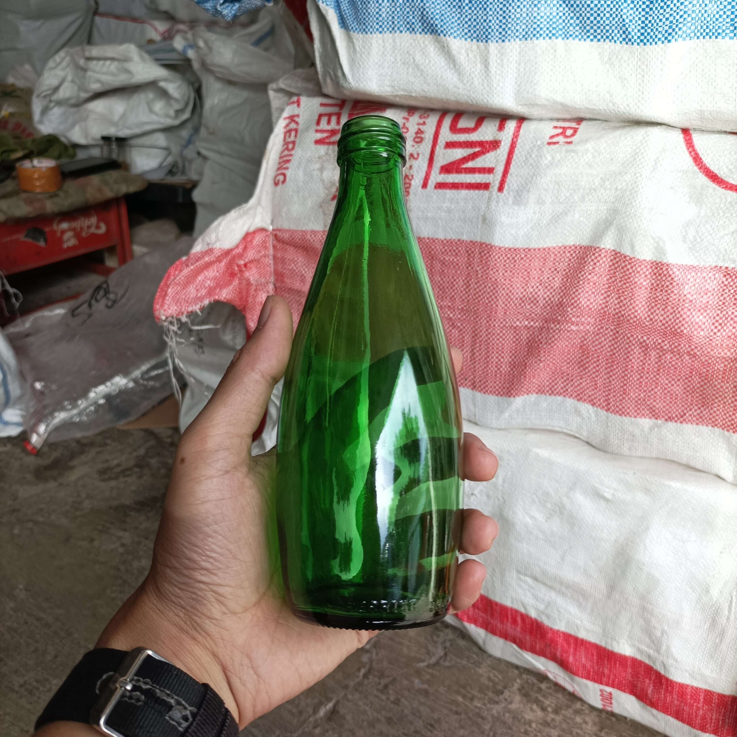 Botol Kaca Hijau 330ml PERRIER Rekondisi - Gambar 8