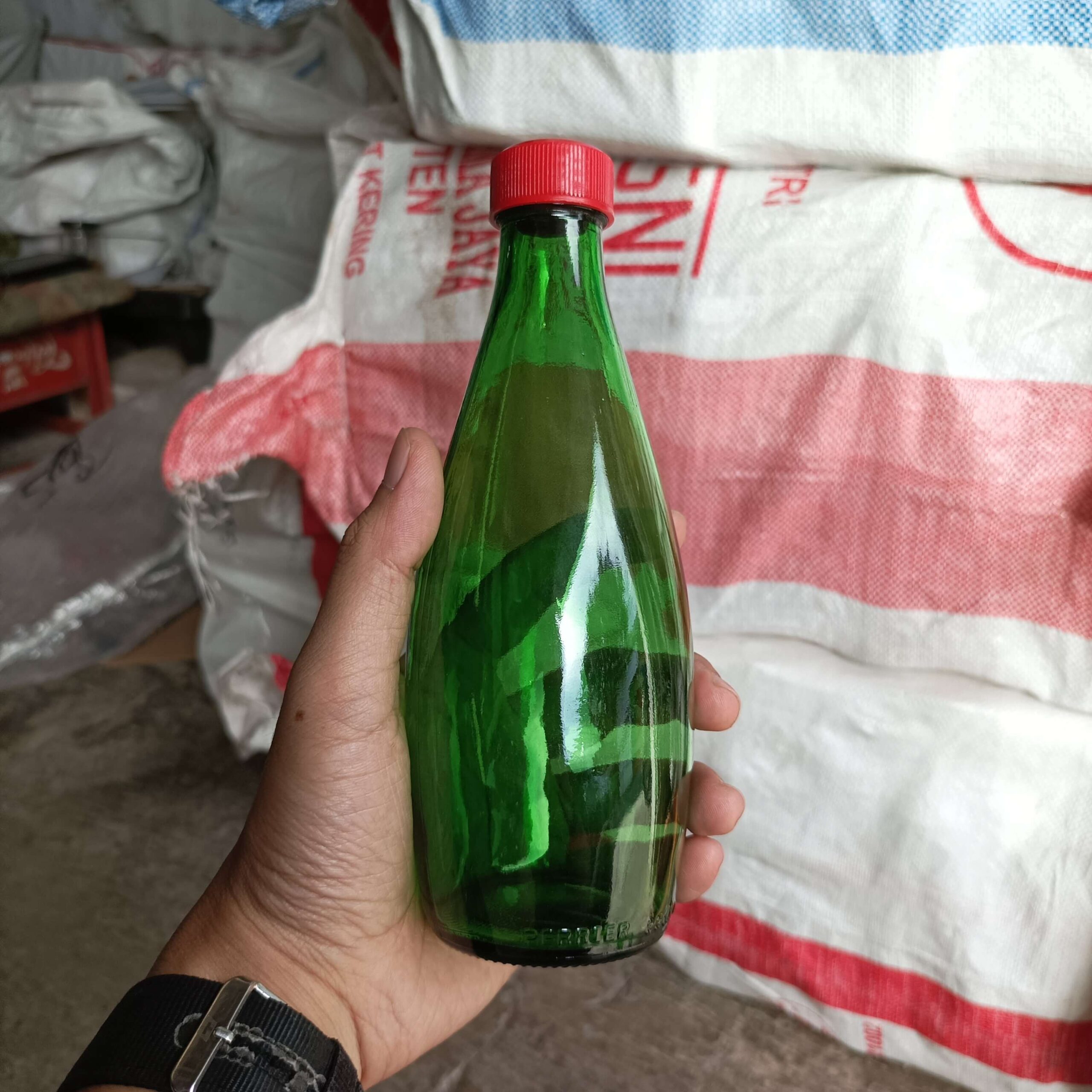 Botol Kaca Hijau 330ml PERRIER Rekondisi - Gambar 4