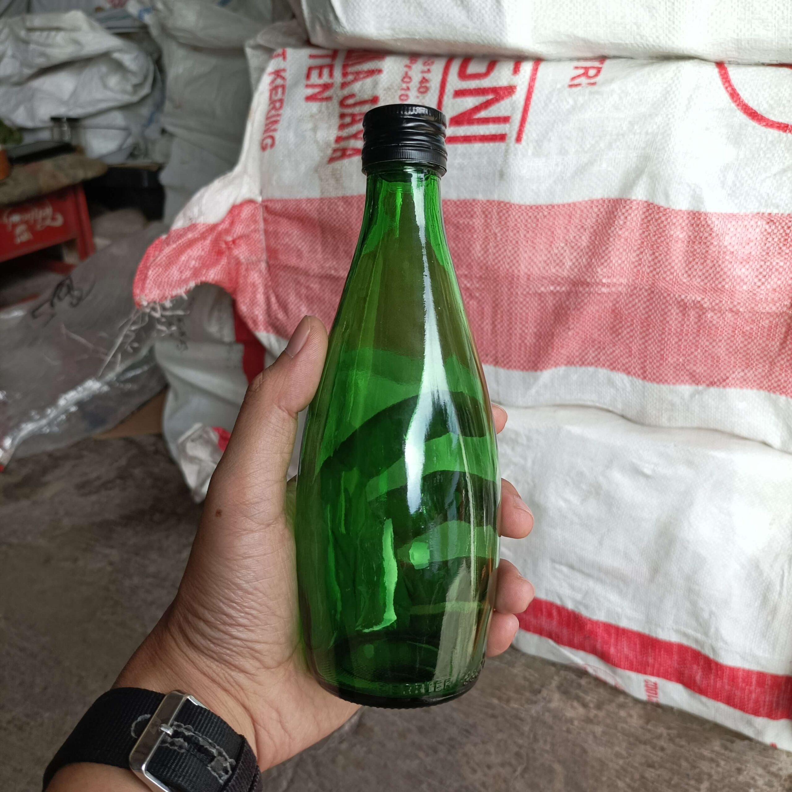 Botol Kaca Hijau 330ml PERRIER Rekondisi - Gambar 3