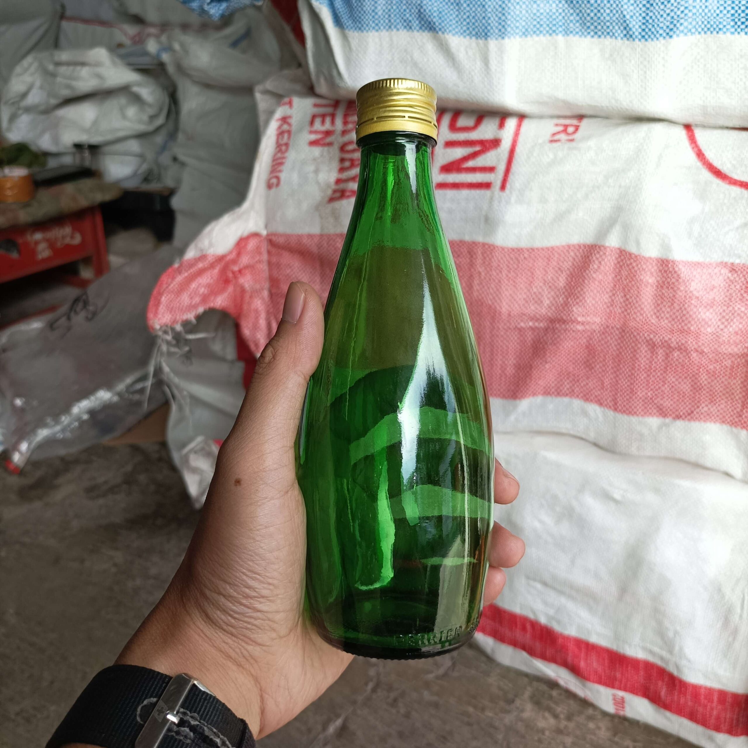 Botol Kaca Hijau 330ml PERRIER Rekondisi - Gambar 2